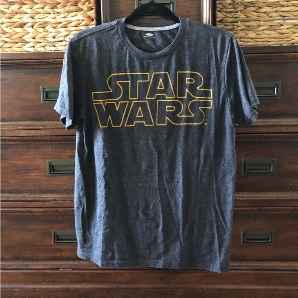 Old Navy Star Wars gray short sleeve graphic tee in size S